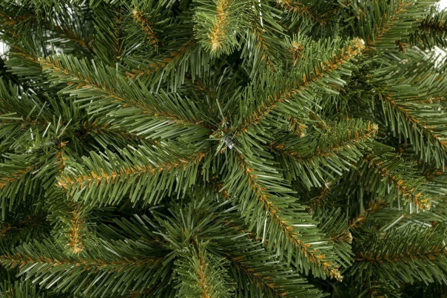 Искусственная ель