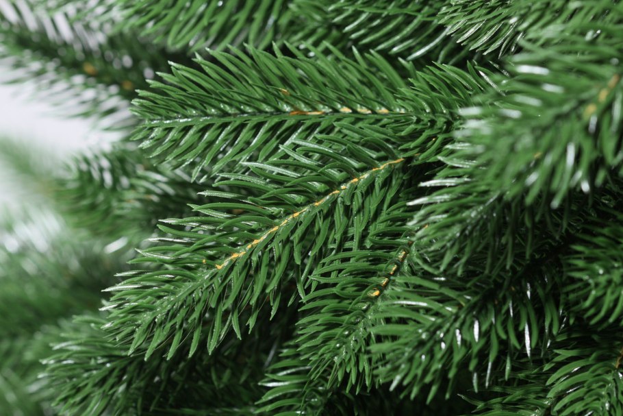 Ель искусственная изящная Макс-Кристмас