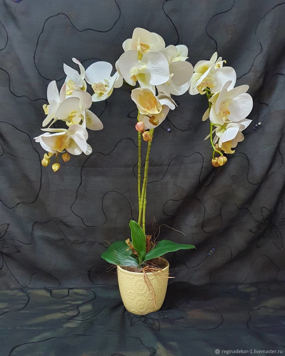 Искусственная орхидея