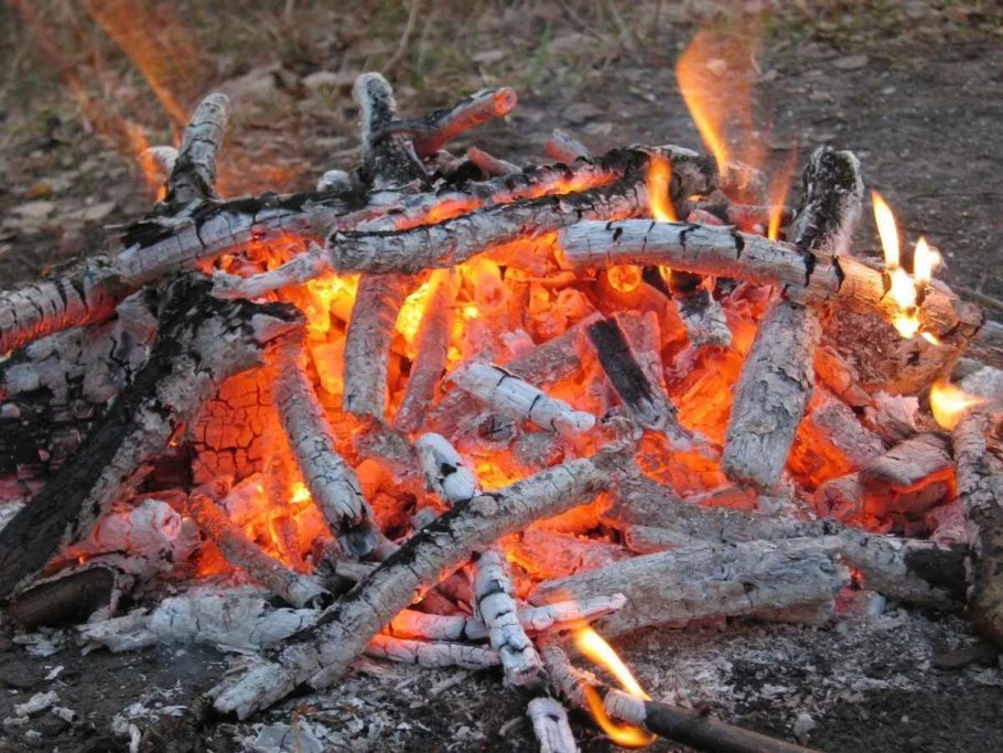Потухший костер