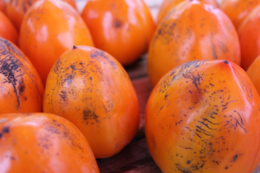 Хурма сушеная и свежая