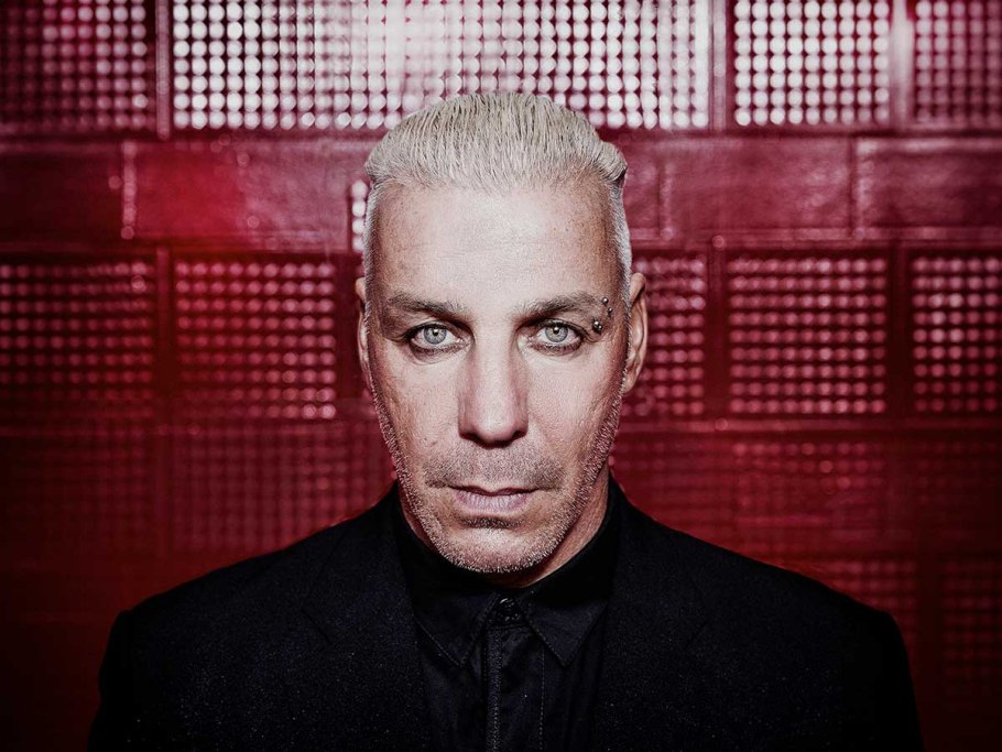 Женщина среднего возраста