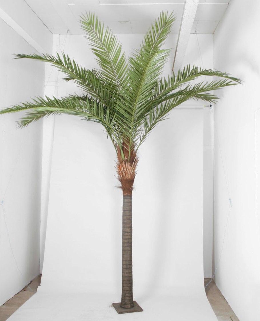 Искусственная пальма