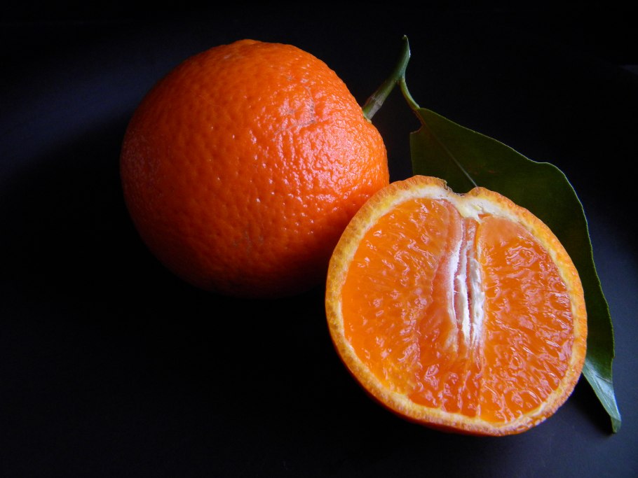 Мандарин и апельсин