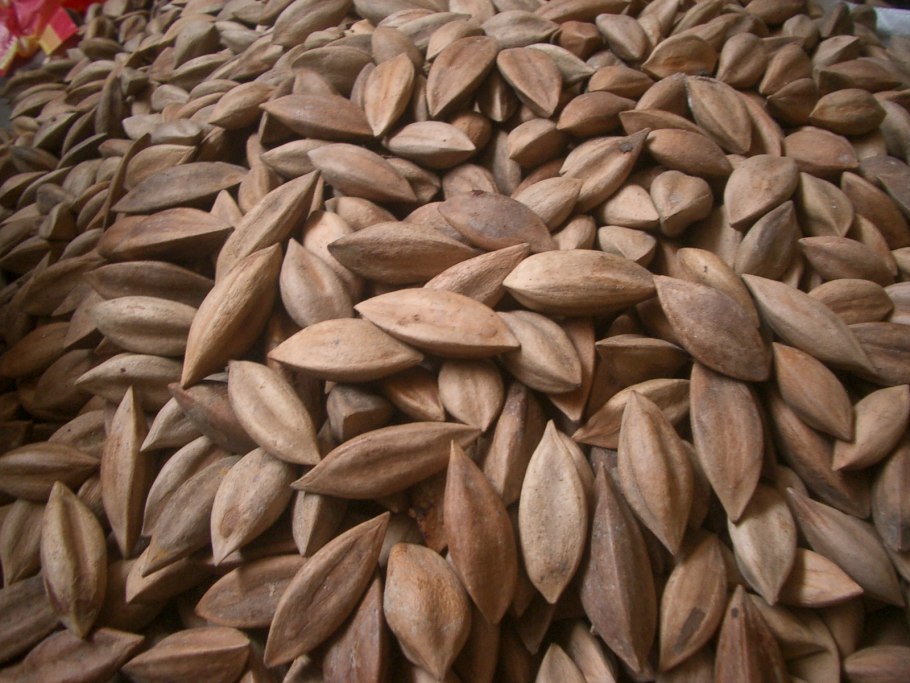 Миндаль орехи