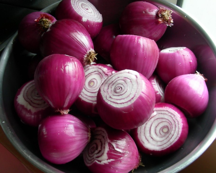 Россана розовый лук