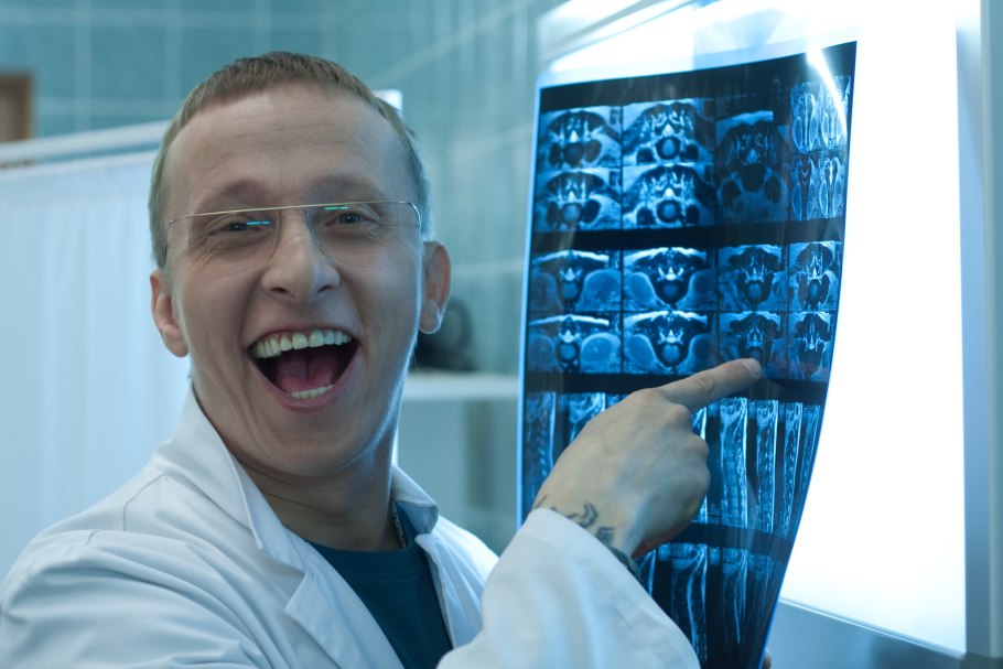 Женское лицо в профиль