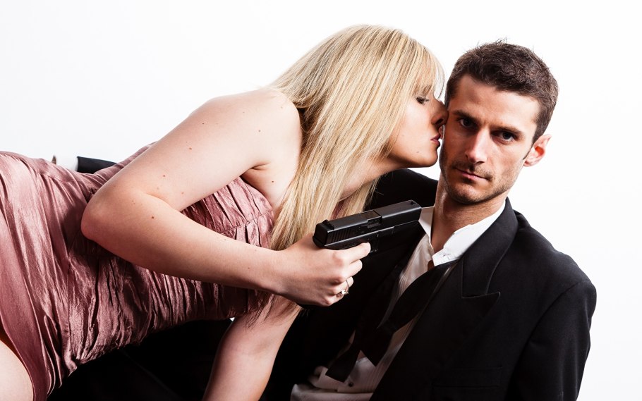 Счастливые мужчина и женщина