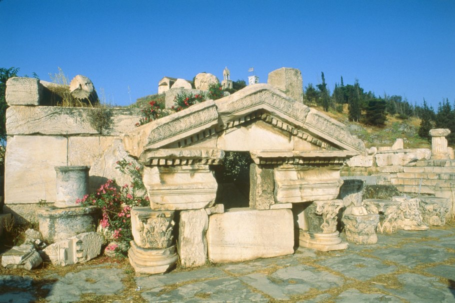 Храм Афины алеи в Тегее