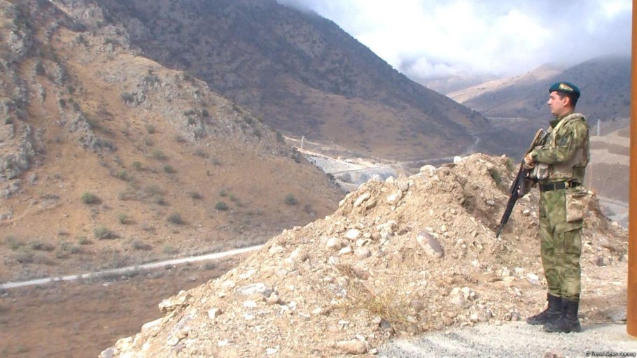 Груша азиатская «Карамелька, Писанка»