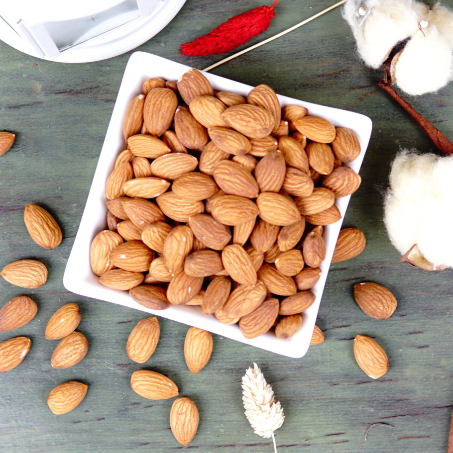 Миндаль Ледебура