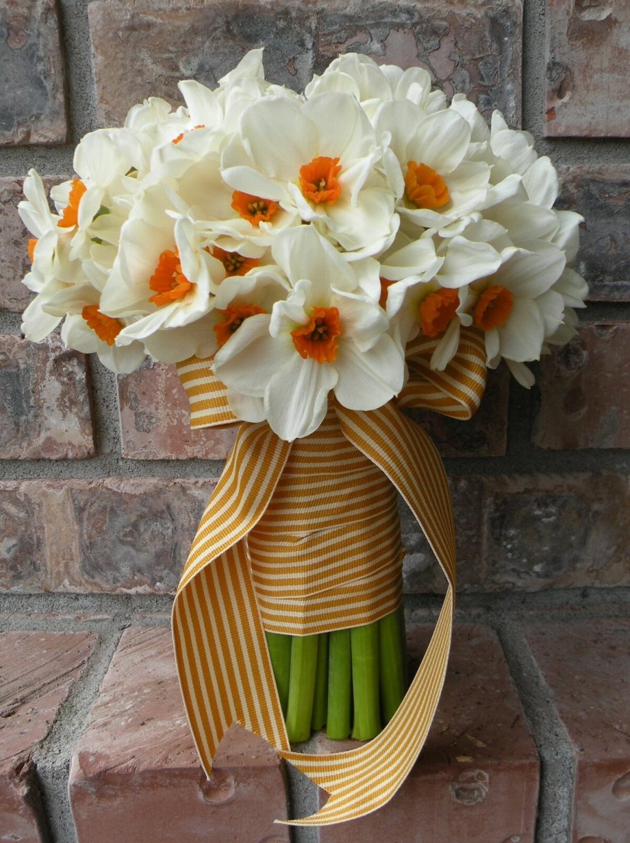 Монобукет нарциссы