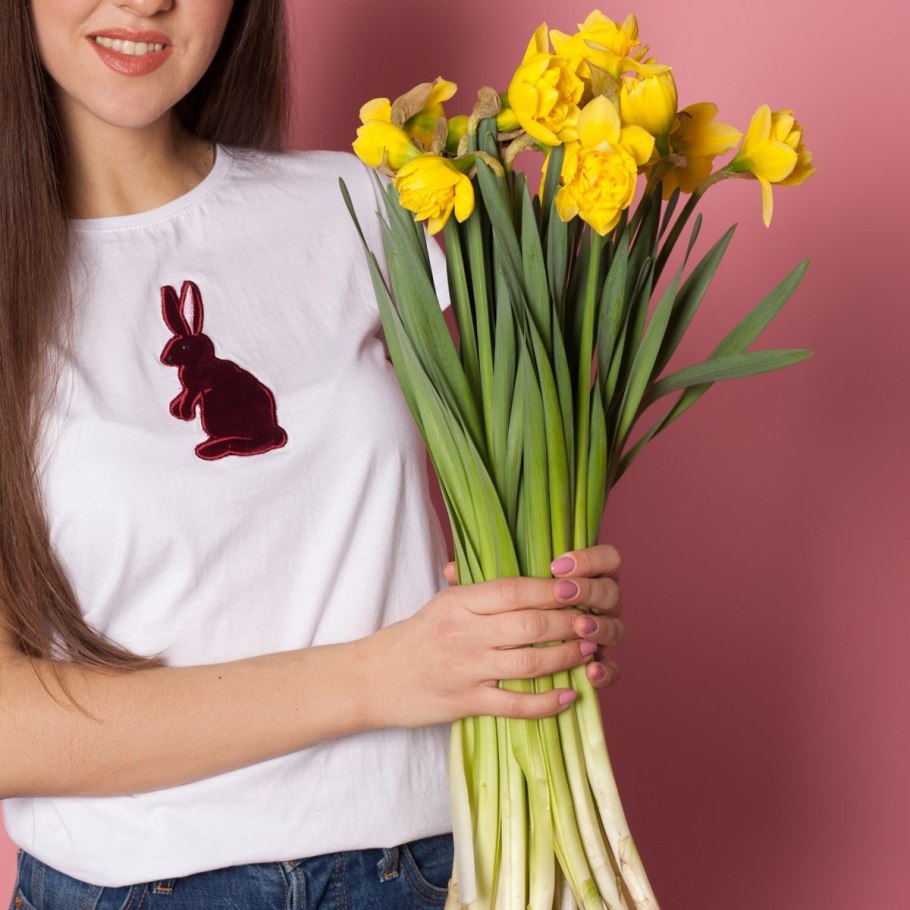 Нарциссы букет