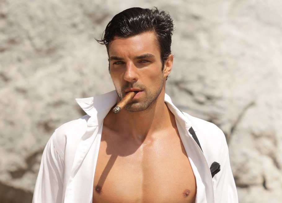 Красивый мужик