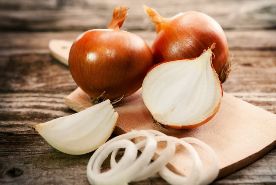 Интересный лук овощ