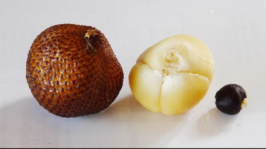 Экзотический фрукт рамбутан