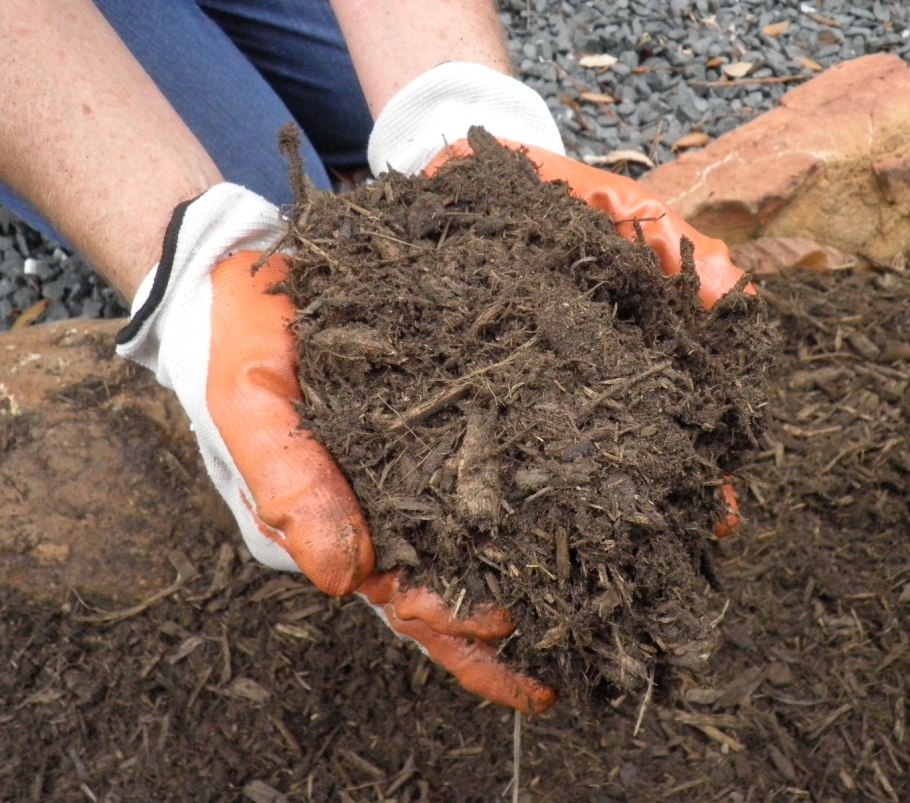 Мульчирование древесной корой