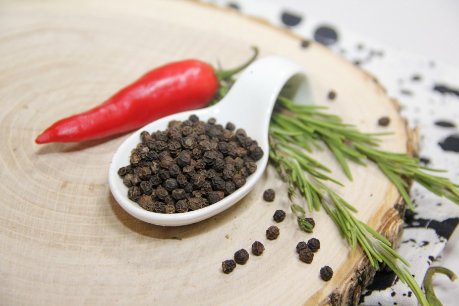 Перец чёрный горошек