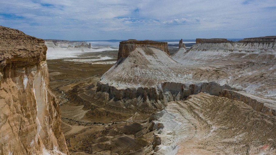 Впадина Карагие на полуострове Мангышлак