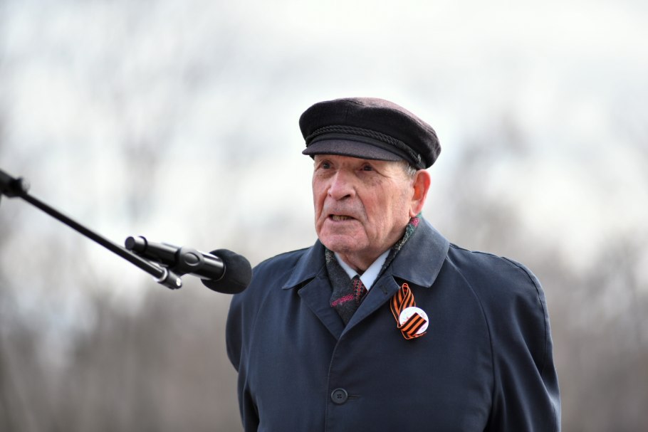 Виктор Репников