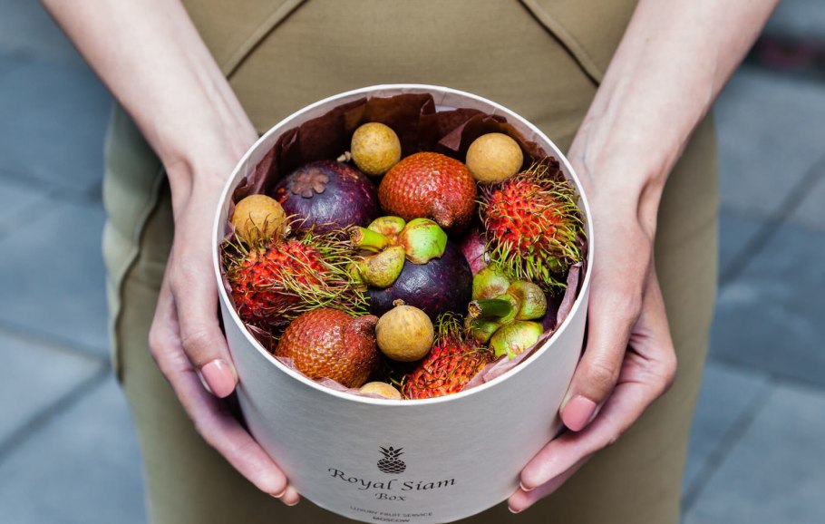 Подарочная коробка из фруктов