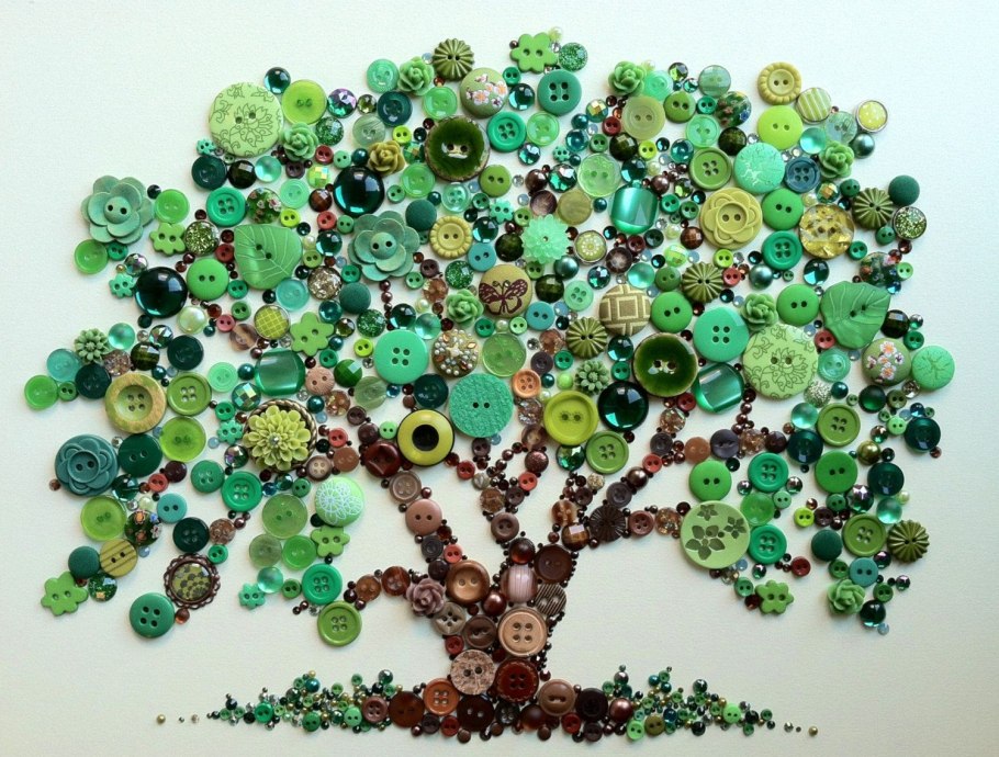 Панно из пуговиц