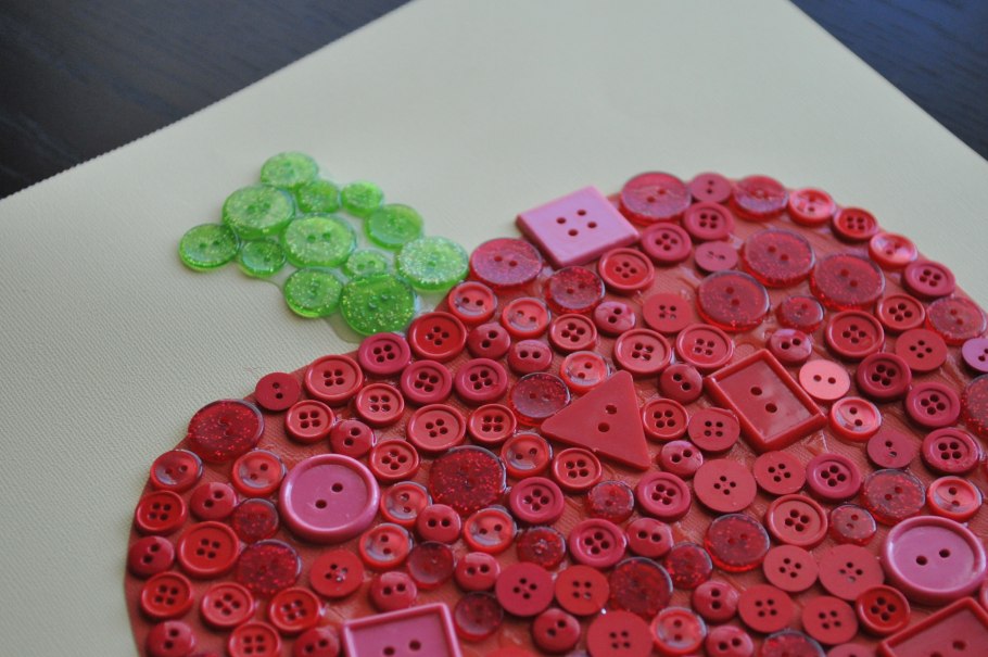 Дерево из пуговиц