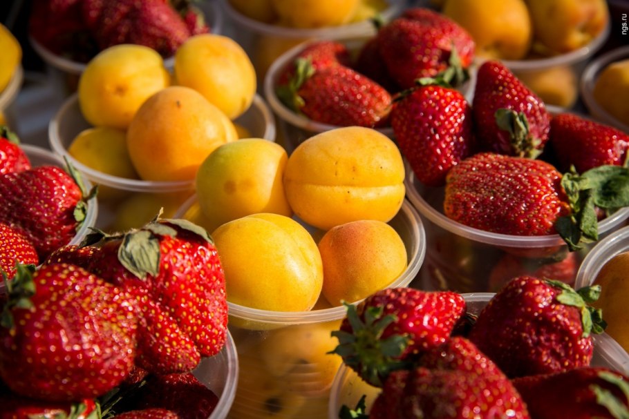 Летние ягоды