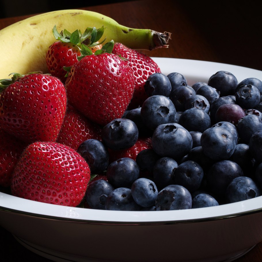 Фрукты и ягоды