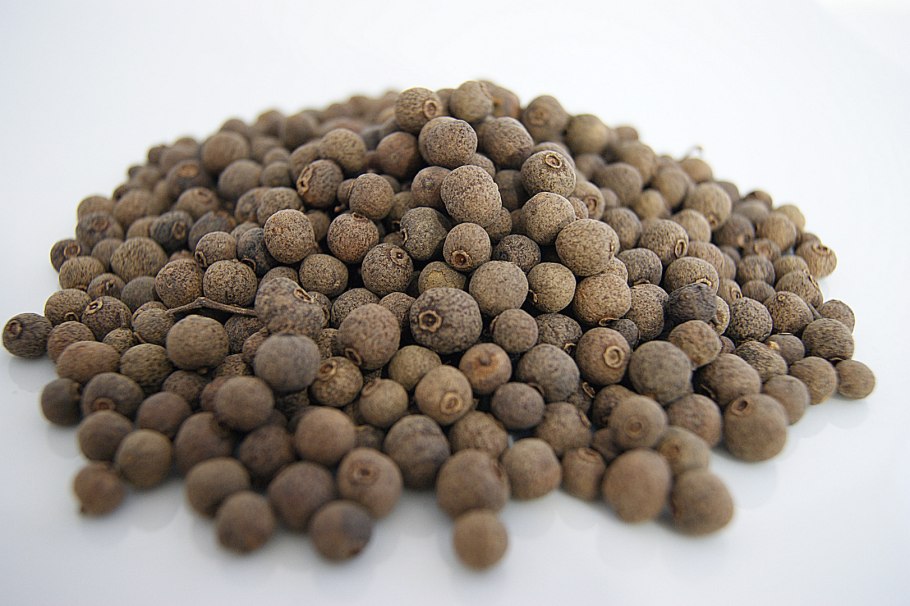 Душистый перец пряность