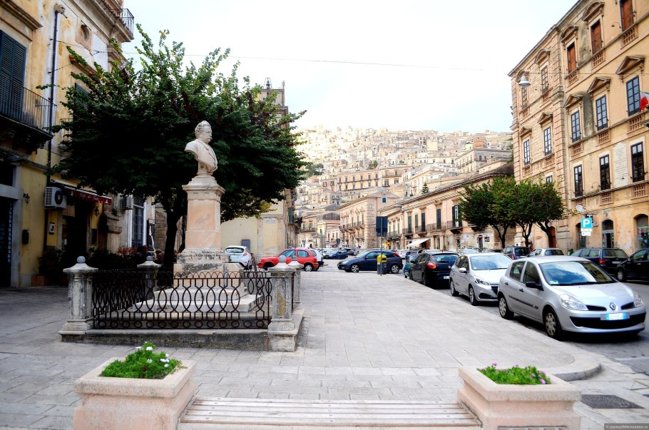 Corso Umberto 1.99 что находится