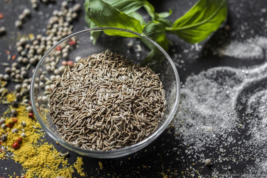 Анис Зира Кумин