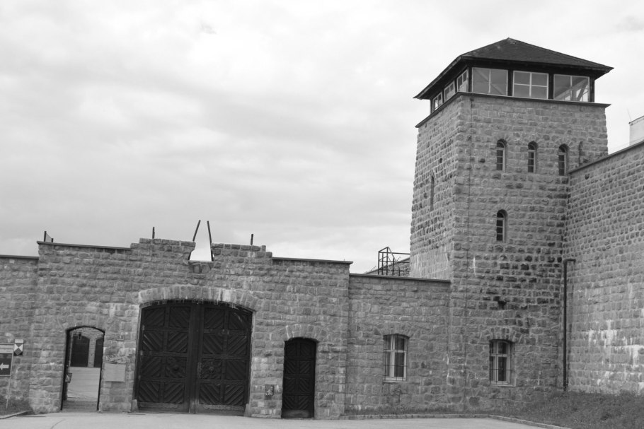 Метилдиэтаноламин молекула