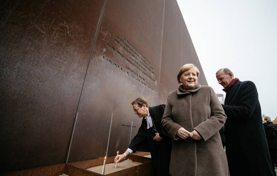 The Berlin Wall 13 August 1961 9 November 1989 Фредерик Тейлор