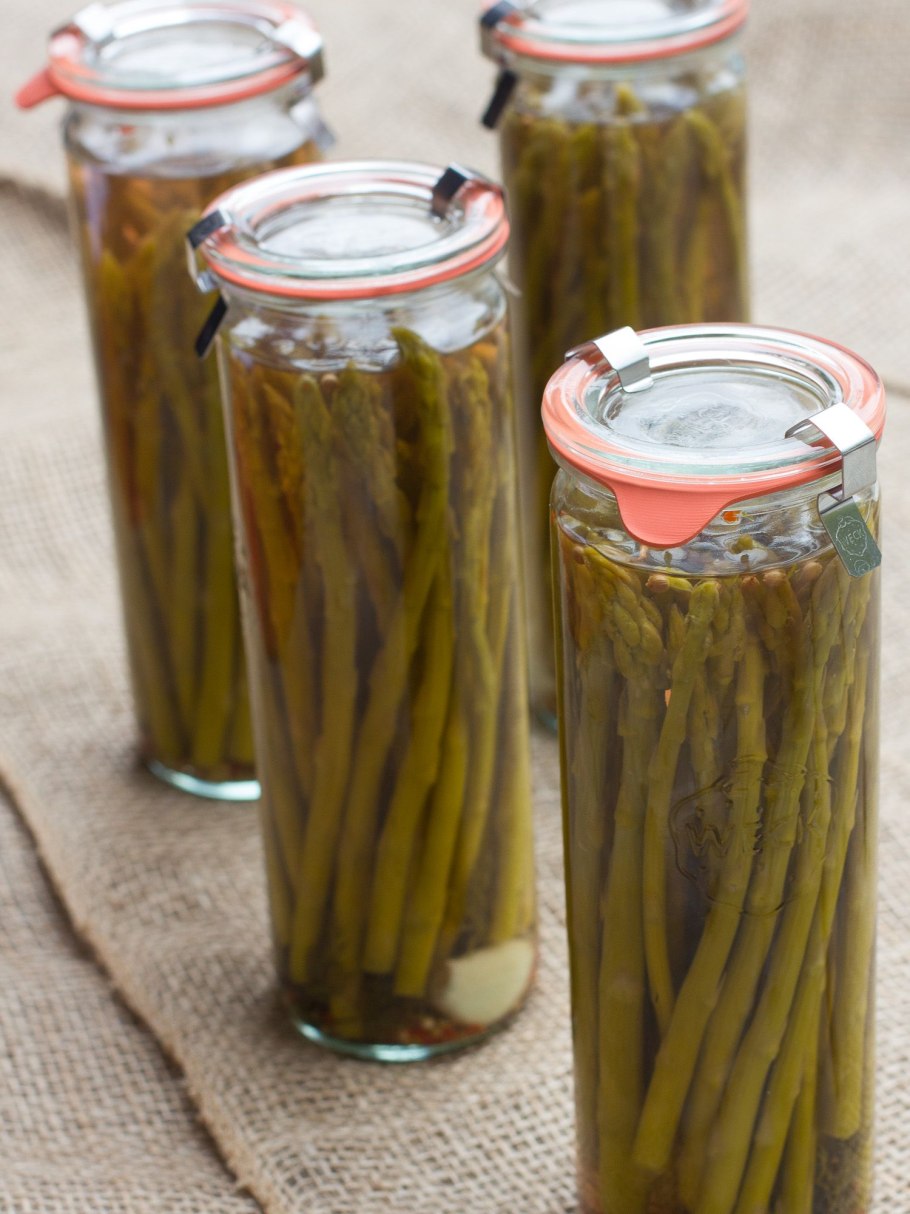 Зонтичные купырь Лесной