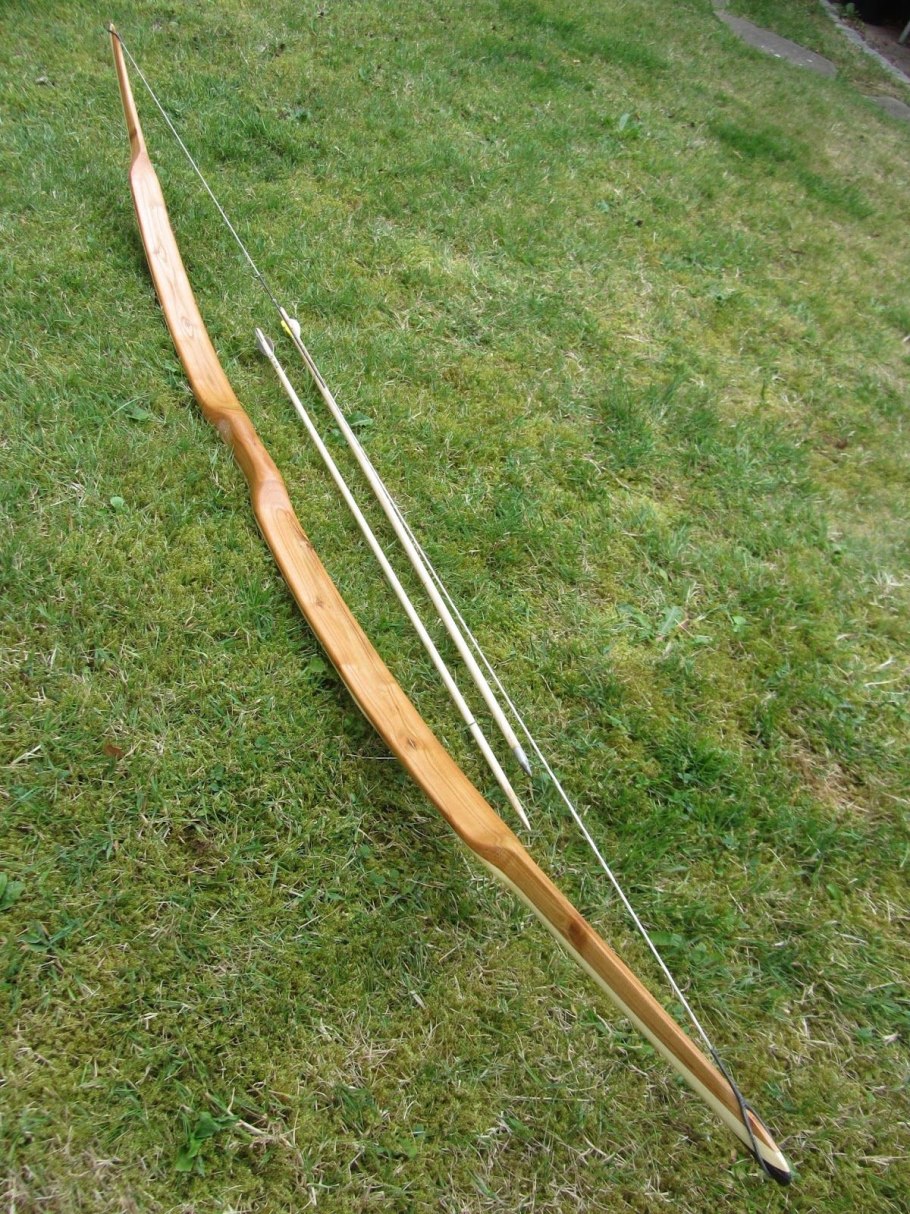 Самодельный деревянный лук