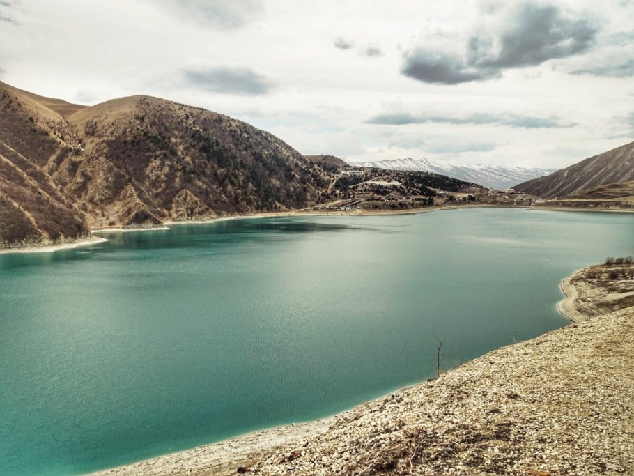 Чиркейское водохранилище в Дагестане