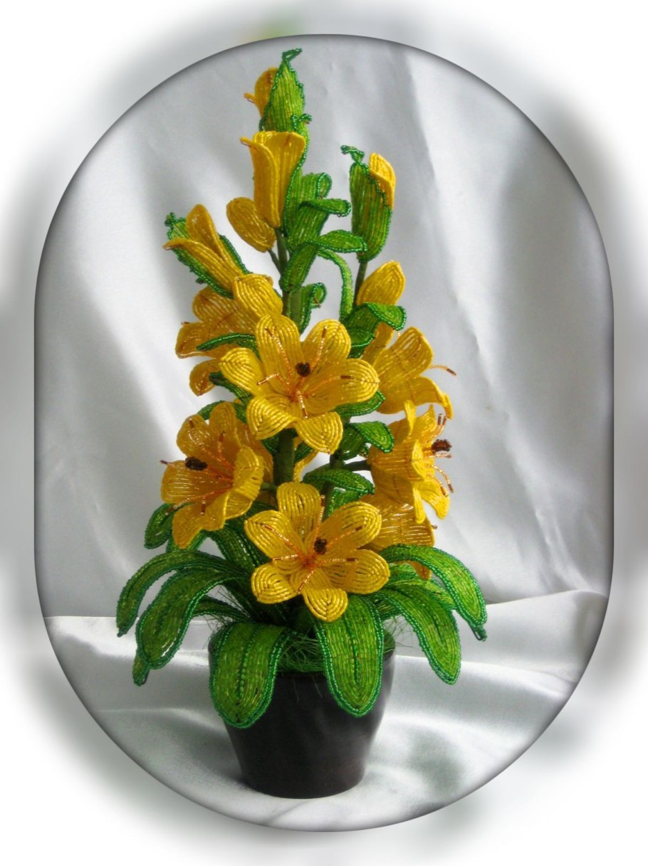 Бисероплетение цветы лилии