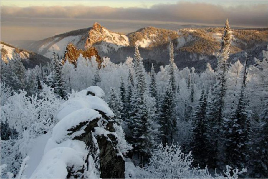 Гористая местность тундра