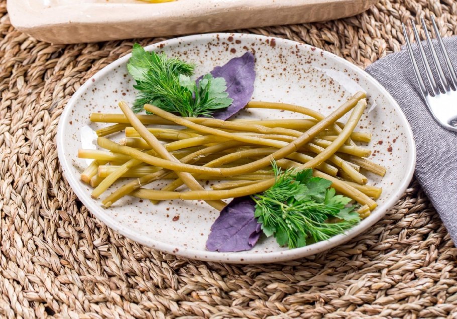 Ростки черемши фото