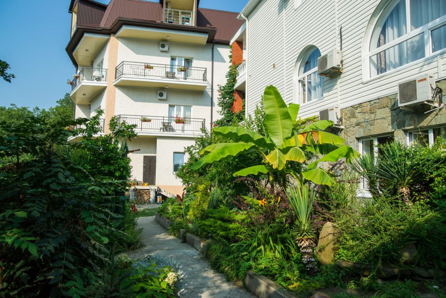 Ольгинка Приморская 22а