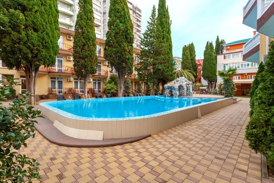 Гостиница Кипарис в Дивноморское