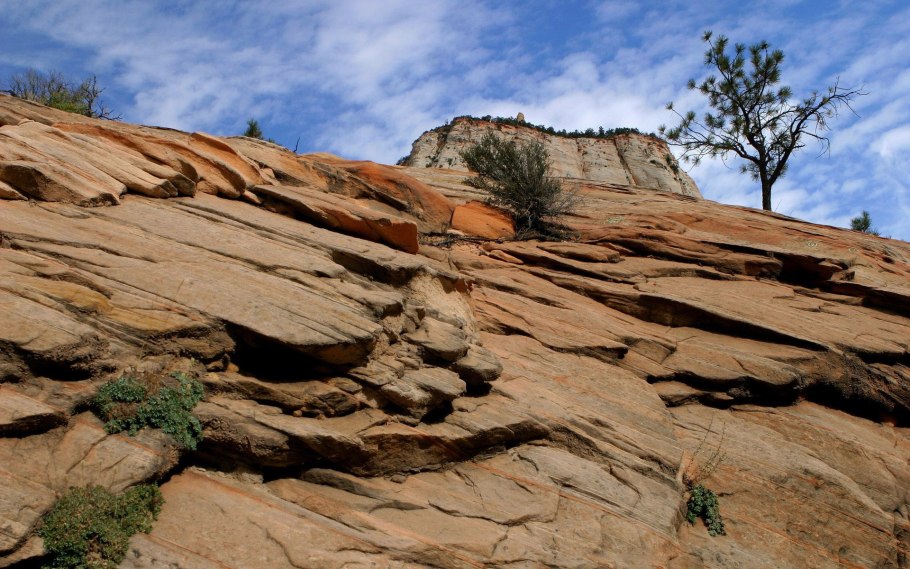 Разлом в породе
