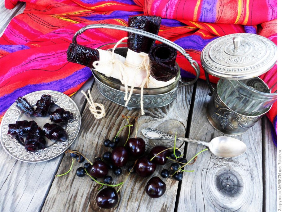 Смородина Титания куст