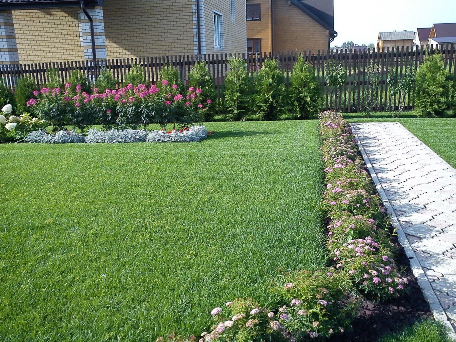 Газон искусственный рулонный