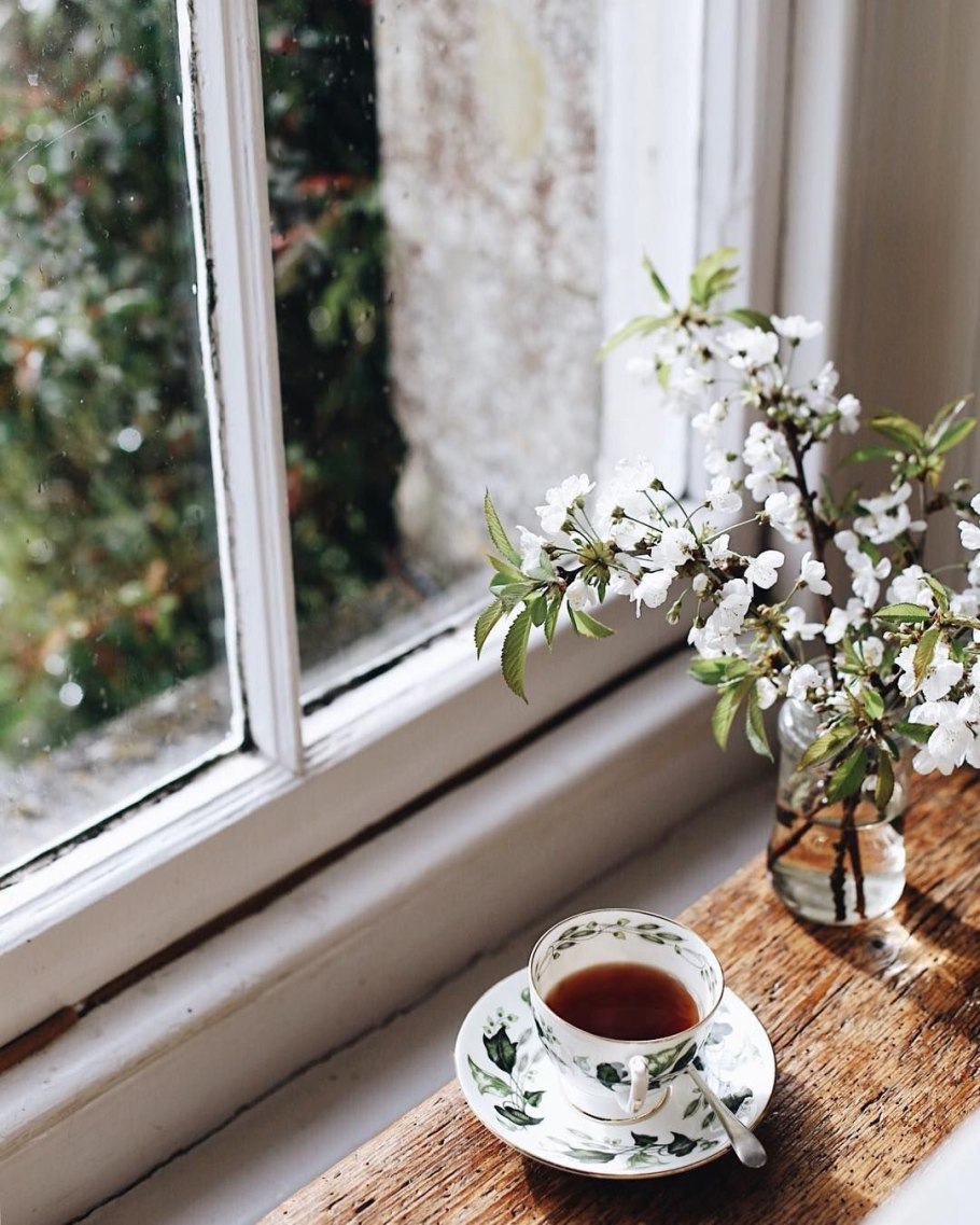 Чай на подоконнике