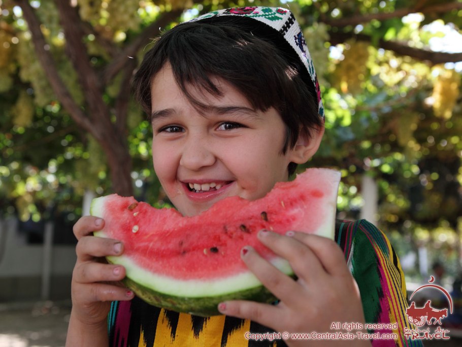 Узбекистан Джахан базар