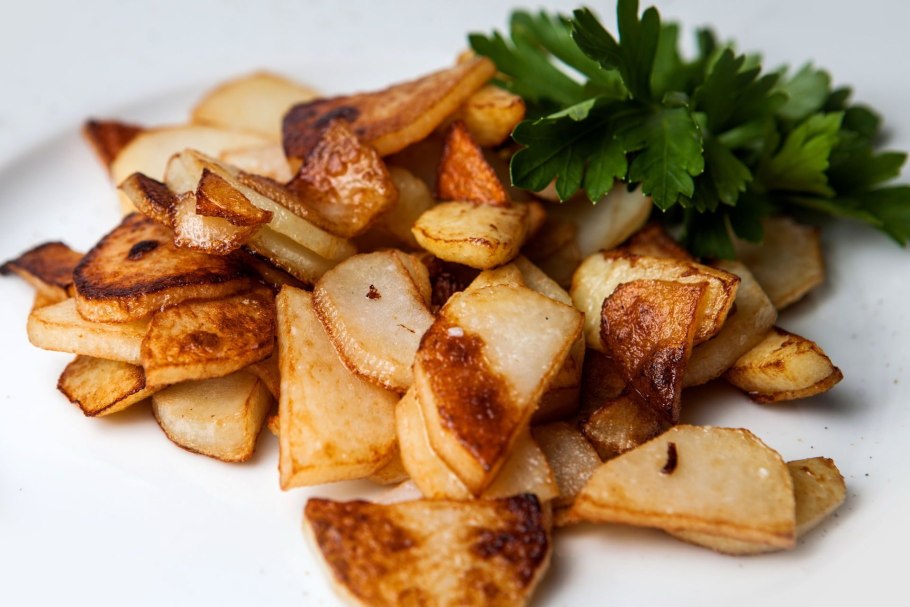 Цветной картофель жареный