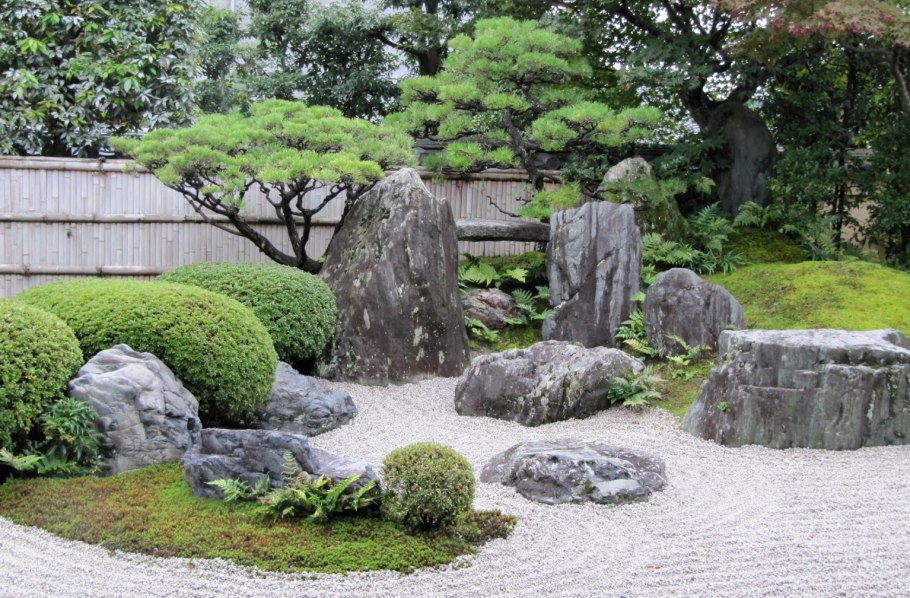 Рокарий с альпийской горкой