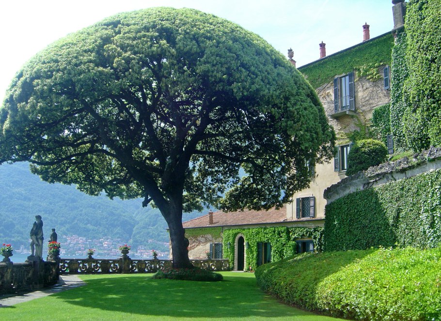 Италия Комо вилла Балбьянелло